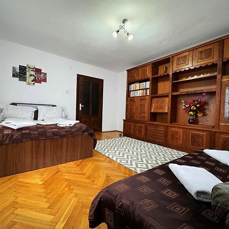 Casa Mary Hotel Hateg Exterior photo